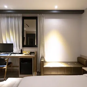 *** Hotel Hound Seomyeon-beomcheon Zuid-Korea